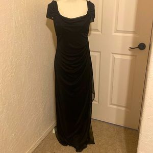 Alex Evenings Formal Gown Sz 6 - Black